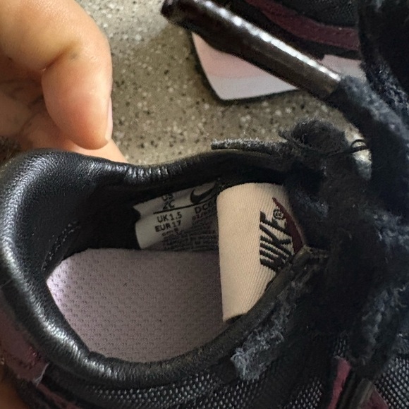Nike Kids Black and Dark Red Sneakers - Picture 7 of 9